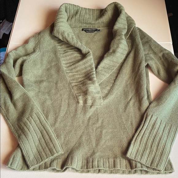 Adrienne Vittadini 100% cashmere v neck sweater medium - Picture 1 of 7